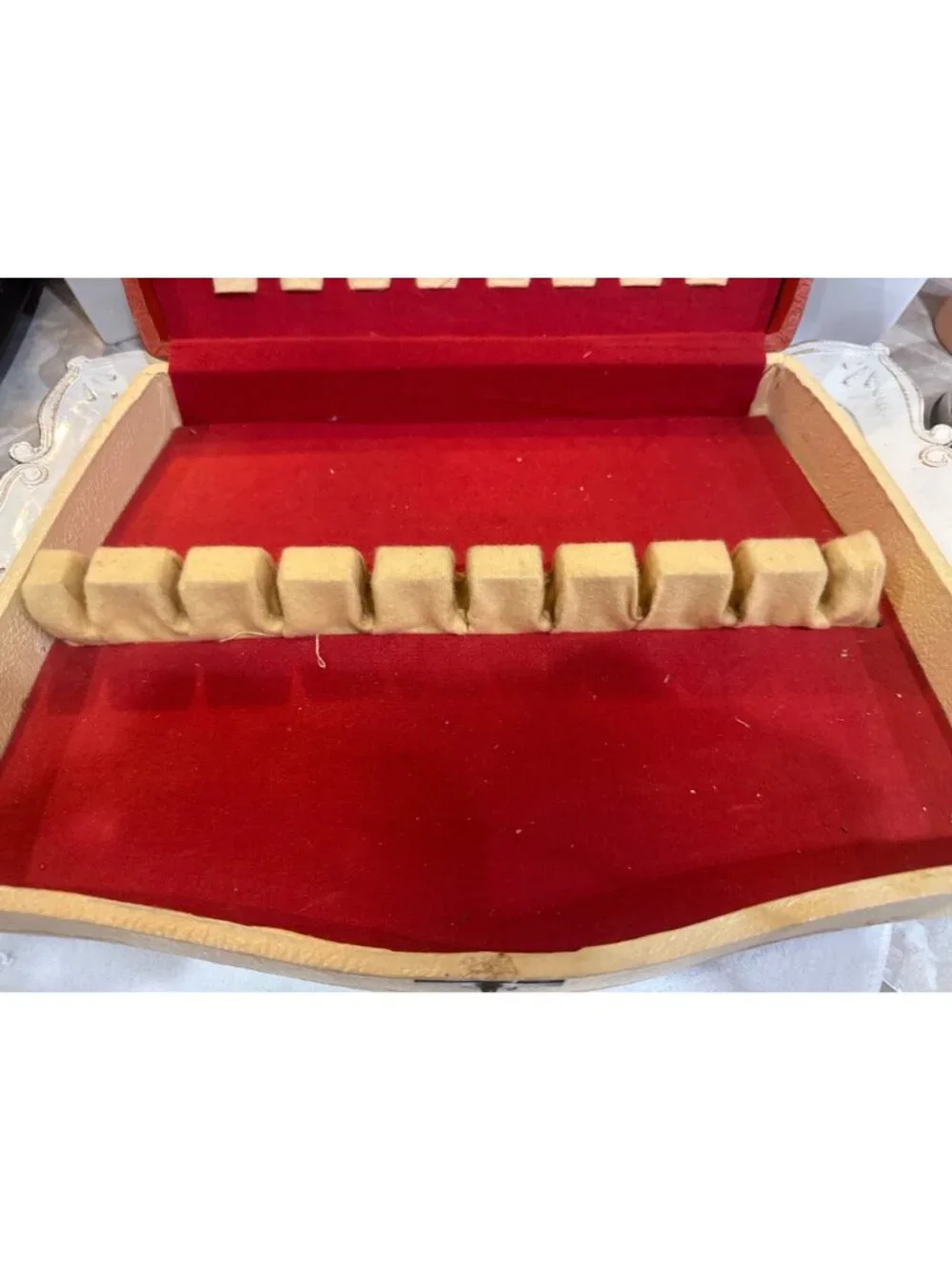 Vintage Flatware Storage Chest Box - Anti-Tarnish Red Felt Lining, Curved Lid Mi